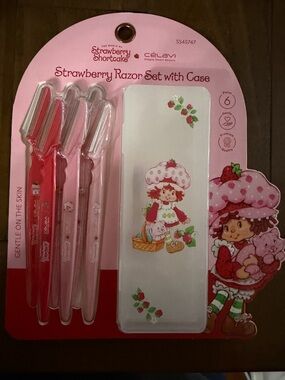 Strawberry shortcake razor set with case new 6 razors with case new